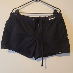 💰NWT shorts